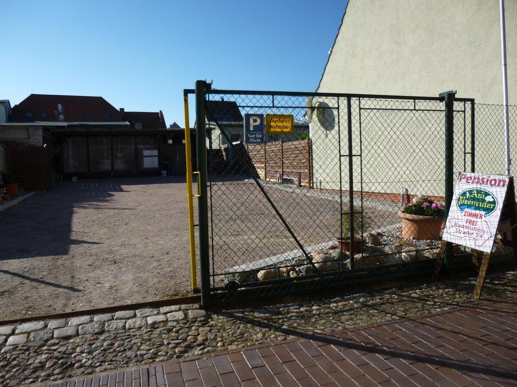 Pension Am Peeneufer Ug Wolgast Eksteriør billede